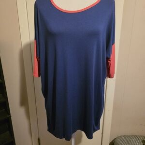 LuLaRoe Irma Tunic | M | Navy Blue with Coral Pink Colorblock Raglan Sleeves